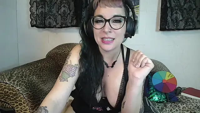 Missy-Dee's cam snapshot