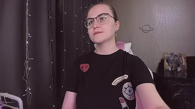 MissBrightShine's cam snapshot