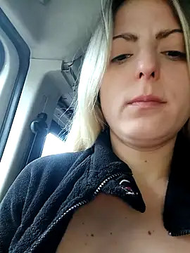 dolcehelena993's web cam