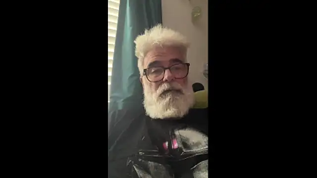 LeatherSdaddy's cam snapshot