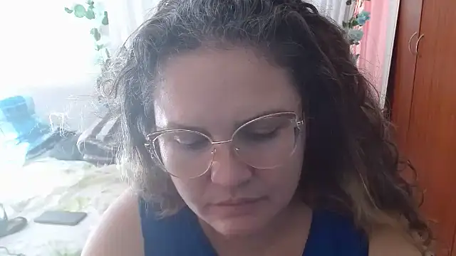 helenca43's cam snapshot