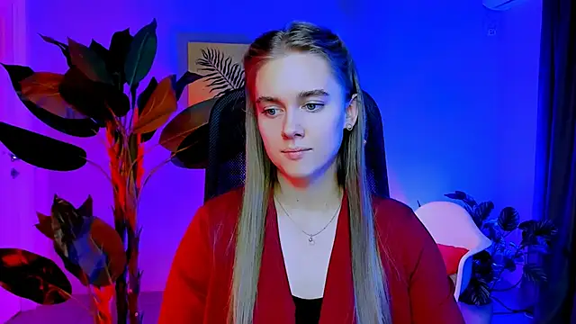 JuneWoods's cam snapshot