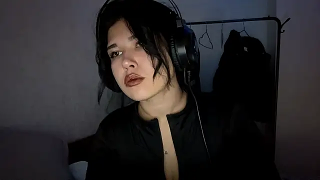 Lolamein's cam snapshot