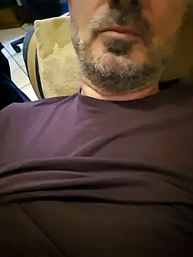 1talianBeutifulCock's cam snapshot