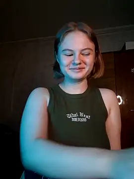 SlipperSherry's cam snapshot