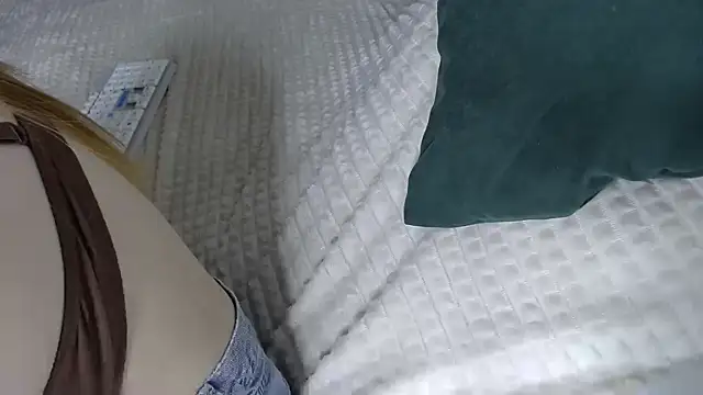 Kiradoll27's cam snapshot