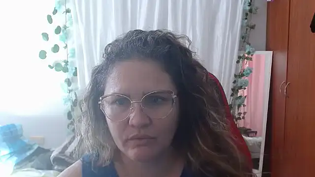 helenca43's cam snapshot