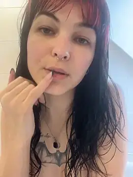 alinavampira_'s cam snapshot