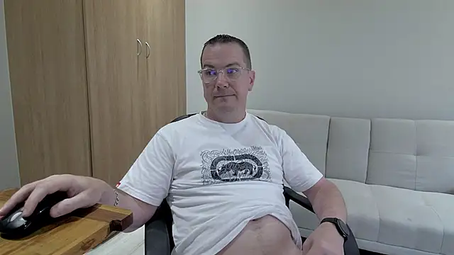 BrettJ81's cam snapshot