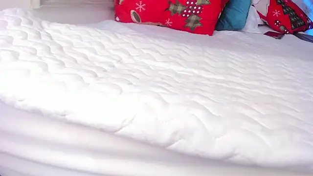 Bella_desi_'s cam snapshot