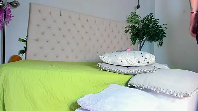 Hellen_Sky's cam snapshot