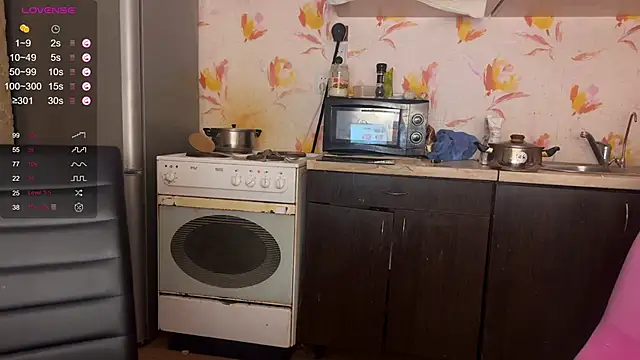 emily_is_here_'s cam snapshot