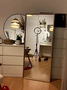 Petite_minette30 live sex cam