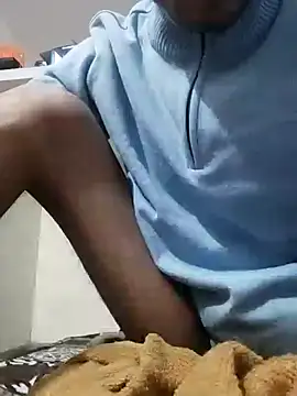 whitebullock live sex cam