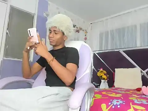 Santy_bigcock_01 live sex cam