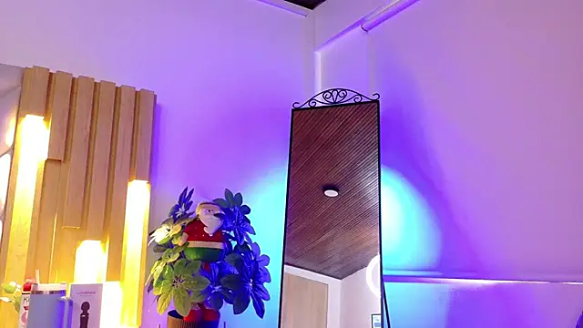 Anaise_latif's cam snapshot