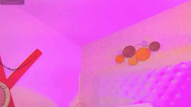 debora_scoot's cam snapshot