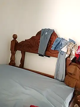 blondebitchlitle live sex cam