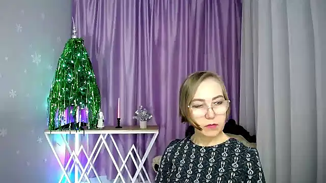 queen_a_n_i's cam snapshot