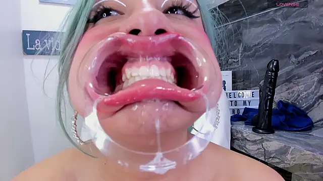 miss_danika's cam snapshot