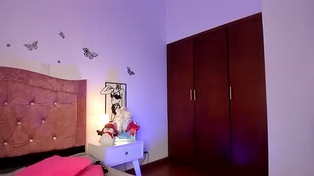 DesireSweet's cam snapshot