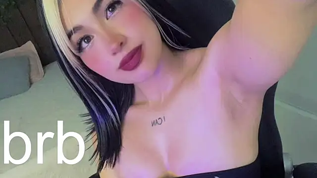 Maya_Rivers's cam snapshot