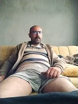 masculine_bear_daddy live sex cam