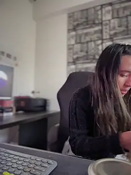 Sophie_LS's cam snapshot