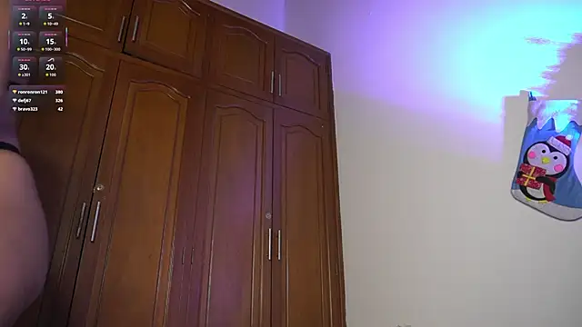 pocahotass_11's cam snapshot