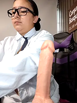 Cute_Penelope's cam snapshot