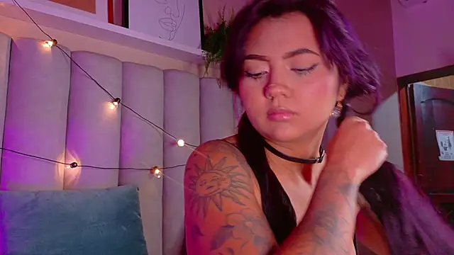 alaia-rogers's cam snapshot