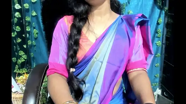 Forever_Love2025's cam snapshot