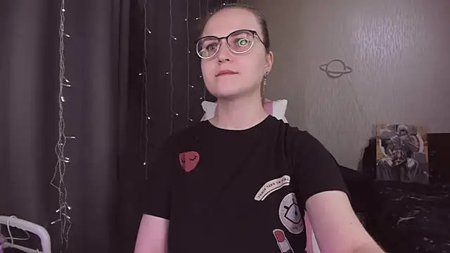 MissBrightShine's cam snapshot