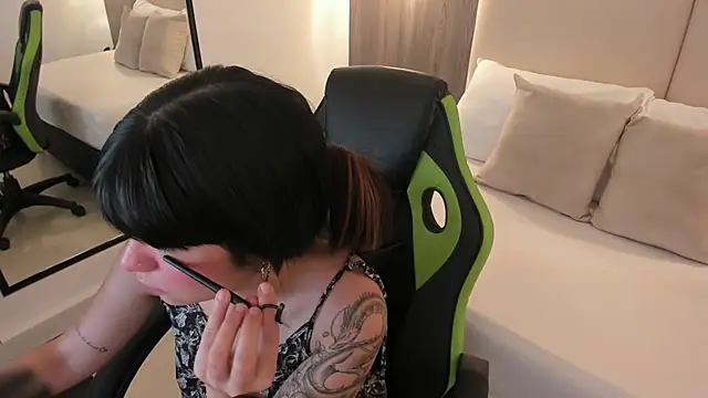 fiorella18_'s cam snapshot