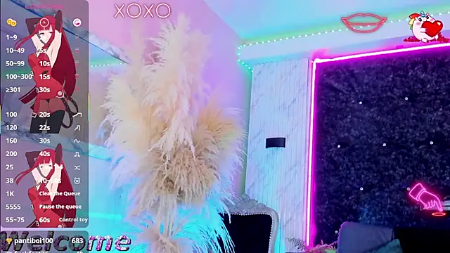 Queens_Wonders_Blonders's cam snapshot