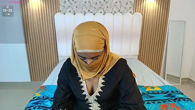 Lina_arabiann's cam snapshot