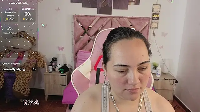 Jasmine_1526's cam snapshot