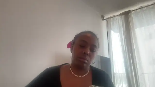 ChocolateCakeQueen's cam snapshot