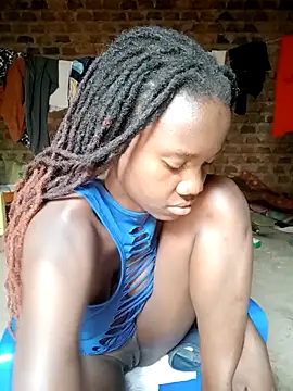 Black_juicy24 live sex cam