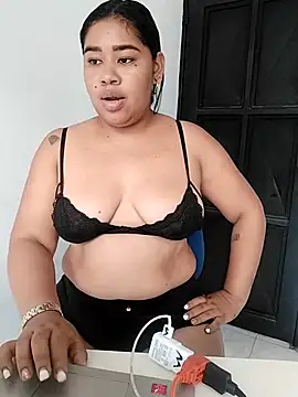 Sarahy-'s cam snapshot