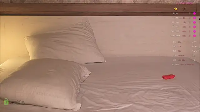 Hit-girl- live sex cam