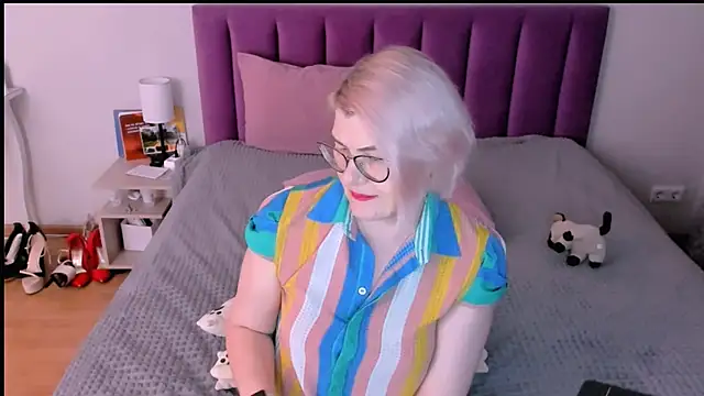 sabrinamacmarren's web cam