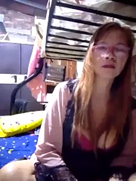 SexyHottMom's cam snapshot