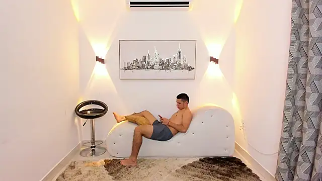 YouBratty2's cam snapshot