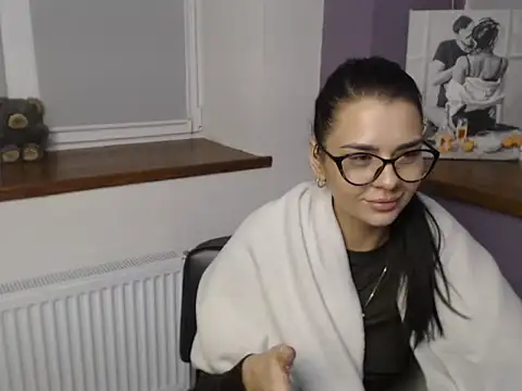 divina_kira live sex cam