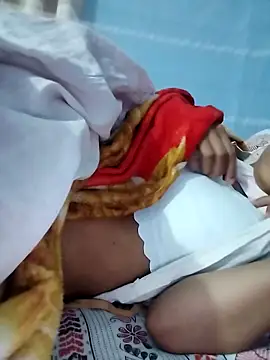 124pakhi's cam snapshot