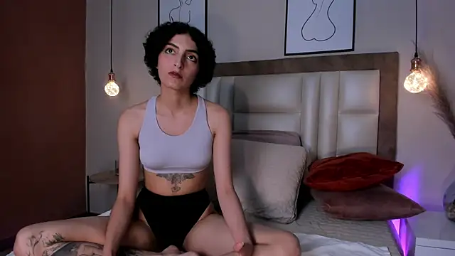 LyraVendrell live sex cam