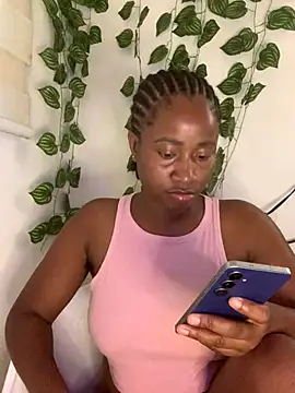 MISSMAYMADMYDAY's cam snapshot