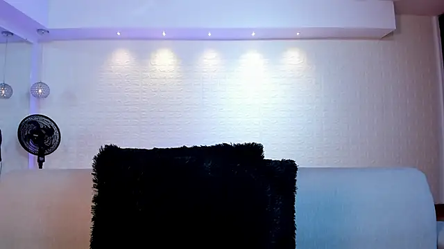 violet_scott's cam snapshot