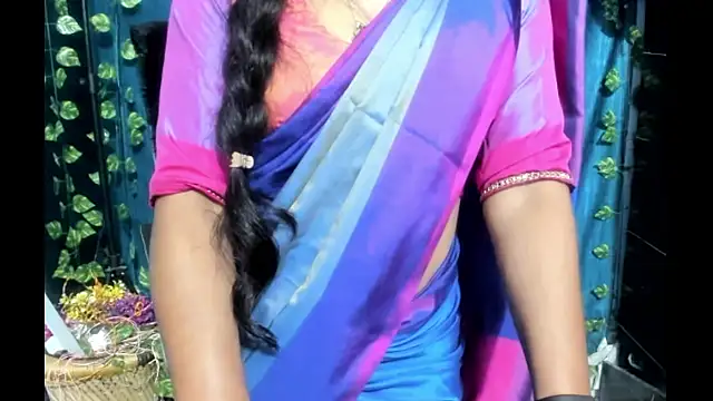 Forever_Love2025's cam snapshot